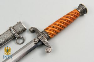 Slant Grip Heer Dagger - E. Pack