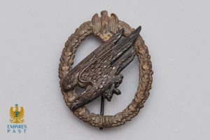 Juncker Heer Paratrooper Badge