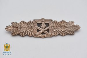 Close Combat Clasp